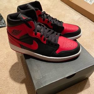 SOLD - NEW Nike Air Jordan 1 Mid Banned - Size 10 US